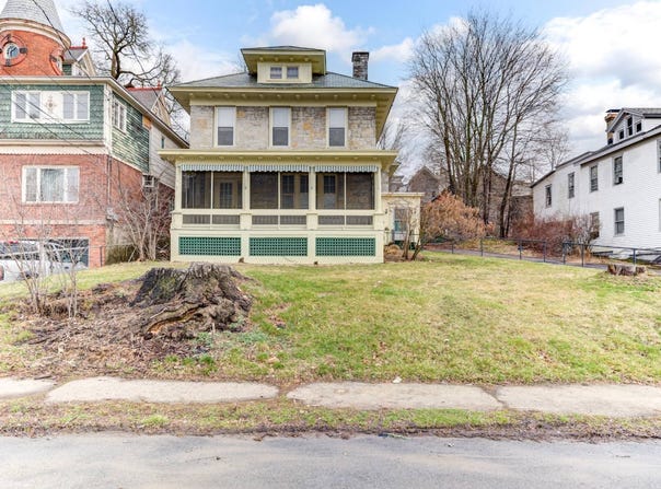 121 Guy Park Ave, Amsterdam, NY 12010