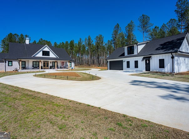 6736 Chipley, Pine Mountain, GA 31822