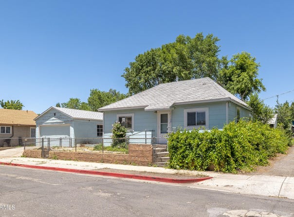 12 E DUPONT Avenue, Flagstaff, AZ 86001