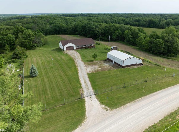 10177 Copperhead Road, Bloomfield, IA 52537