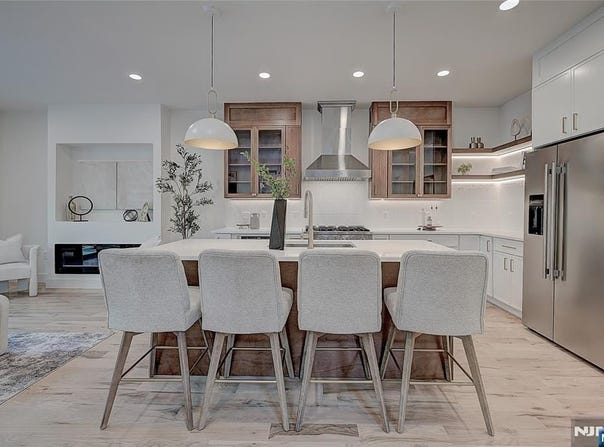 86 Watchung Avenue, Montclair, NJ 07043