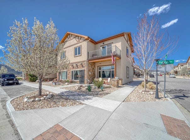 121 Halley's Avenue, Poncha Springs, CO 81242