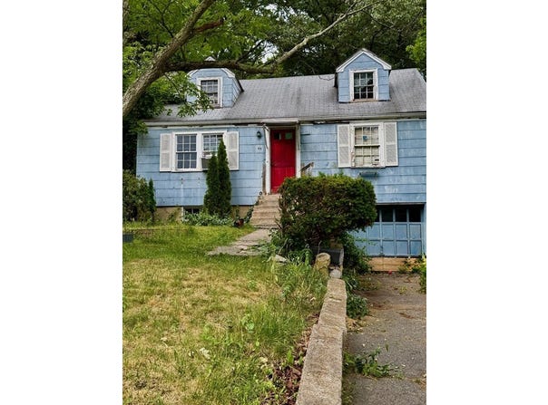 96 Higgins Rd, Framingham, MA 01701