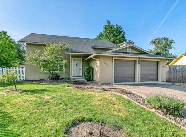 2430 Winslow Park Circle, Medford, OR 97504