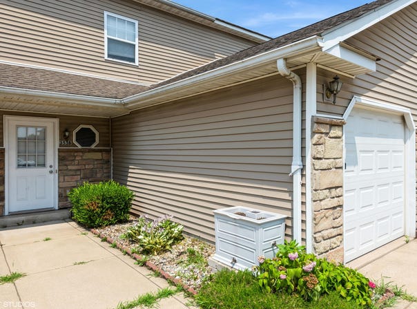 353 S Boo Road, Burns Harbor, IN 46304