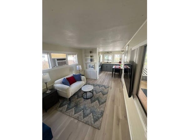 523 N. Vulcan Ave., Encinitas, CA 92024