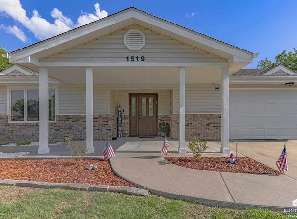 1519 Holly Lane, Junction City, KS 66441