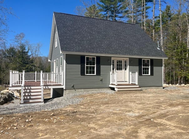 Colonial Circle, Harrison, ME 04040