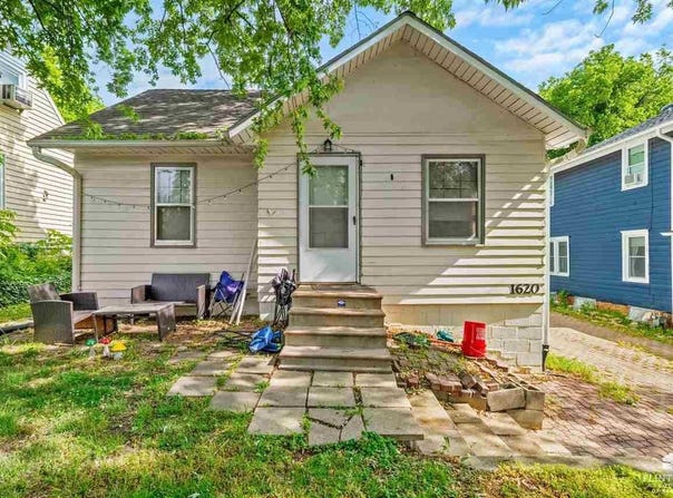 1620 Fairview Avenue, Manhattan, KS 66502