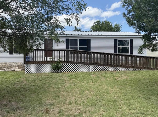 200 Sarah Circle, Llano, TX 78643-200