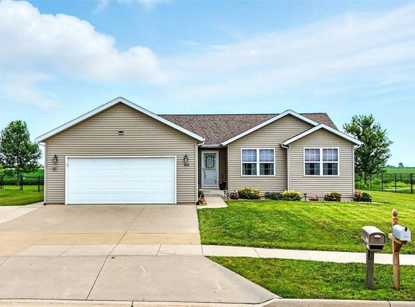 1002 S 12th Ave, Washington, IA 52353