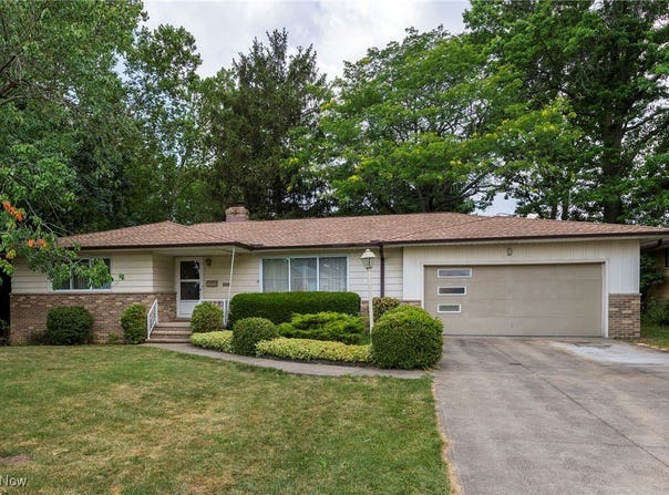 7080 Arcadia Drive, Parma, OH 44129