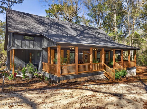 445 Live Oak Drive, Lucedale, MS 39452