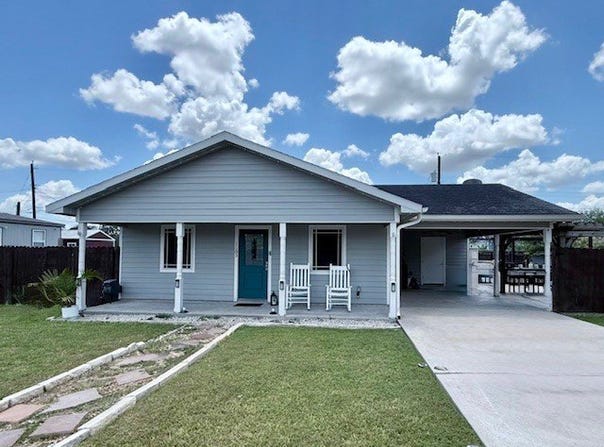 1103 Vela Street, Alice, TX 78332