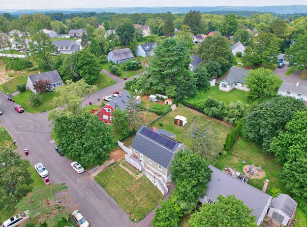 30 Warm Earth Road, Naugatuck, CT 06770