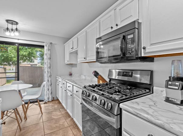 5205 S 13th St, Milwaukee, WI 53221