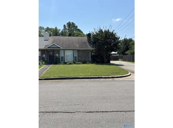 513 Springview Street SW, Decatur, AL 35601