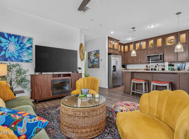 4065 E University Drive, Mesa, AZ 85205