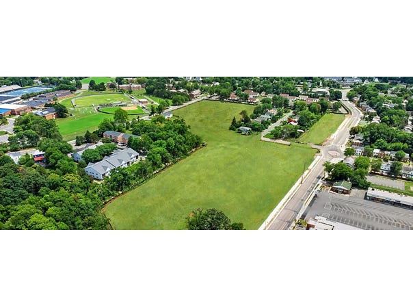 9666 Swallowtail Lane, Manassas, VA 20110