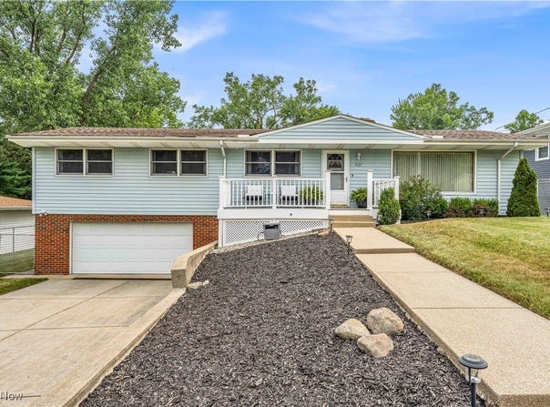 7607 Alan Parkway, Middleburg Heights, OH 44130