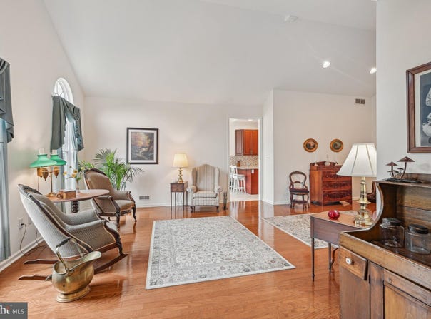 264 SHADY BROOK DRIVE, LANGHORNE, PA 19047