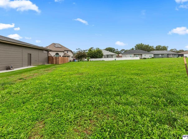 2382 Landing Lane, Blair, NE 68008