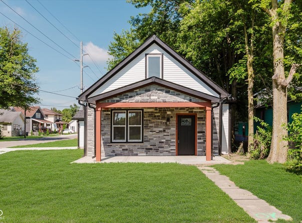 902 Rossville Avenue, Frankfort, IN 46041