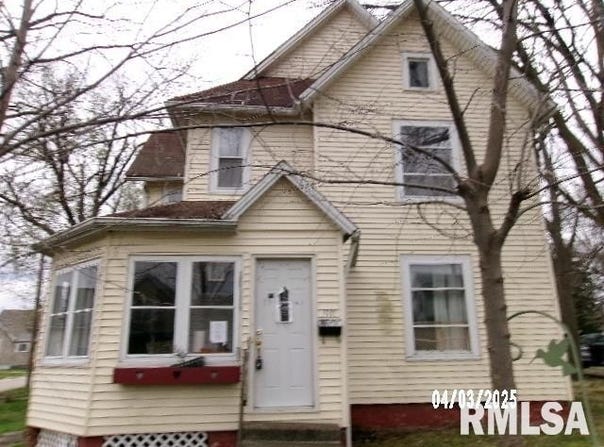 896 E CHESTNUT Street, Canton, IL 61520
