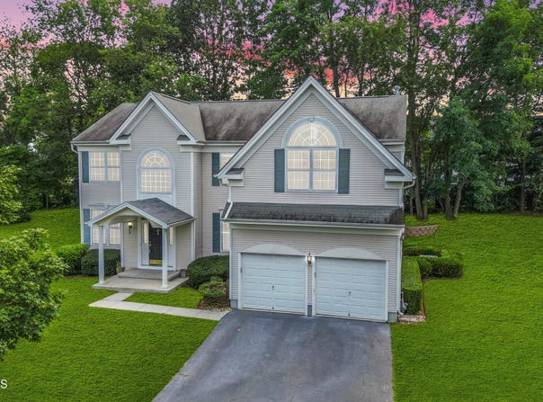 22 Pecan Valley Drive, Marlboro, NJ 07746