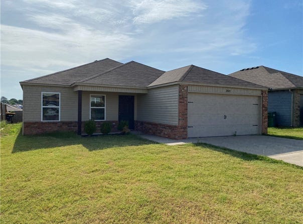 2009 S B Place, Rogers, AR 72758