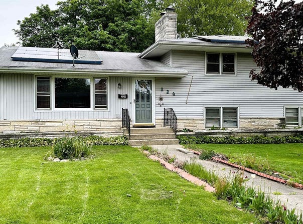 220 Beacon Drive, BELVIDERE, IL 61008