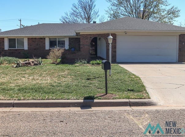 1517 Layton Court, Clovis, NM 88101-1063