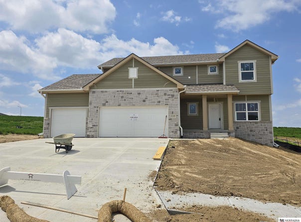 11014 N 161 Street, Bennington, NE 68007