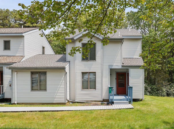 9 Gregory Place, Lake Harmony, PA 18624
