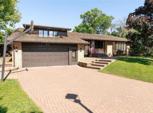 6700 Rosemary Lane, Edina, MN 55439