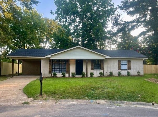 974 Mary Ave, Grenada, MS 38901