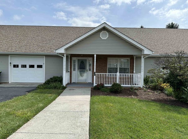 228 Wheatland Court, Christiansburg, VA 24073
