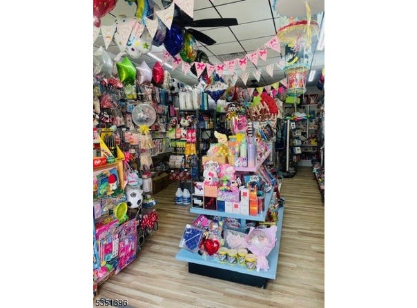194 Midland Ave, Kearny Town, NJ 07032-3545