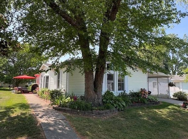 2646 Chickadee St, Rochester Hills, MI 48309