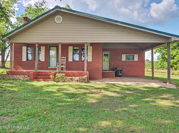 340 E Bond Road, Wiggins, MS 39577