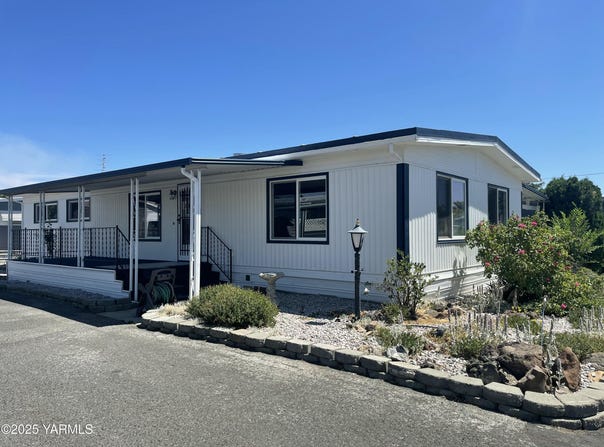 8301 Tieton Dr, Yakima, WA 98908