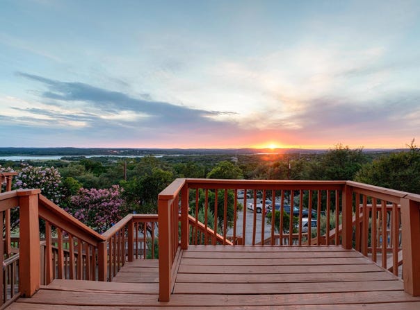21461 Coyote Trl, Lago Vista, TX 78645