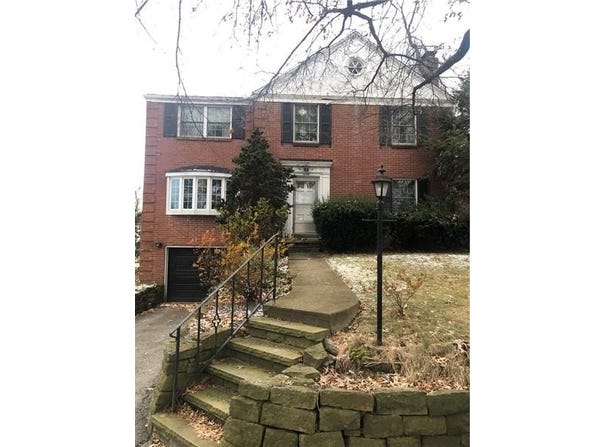 1038 Manor Rd, New Kensington, PA 15068