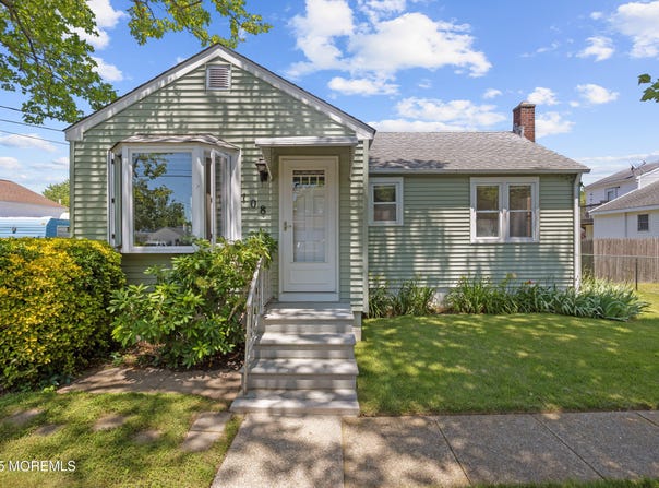 108 Bucknell Avenue, Villas, NJ 08251