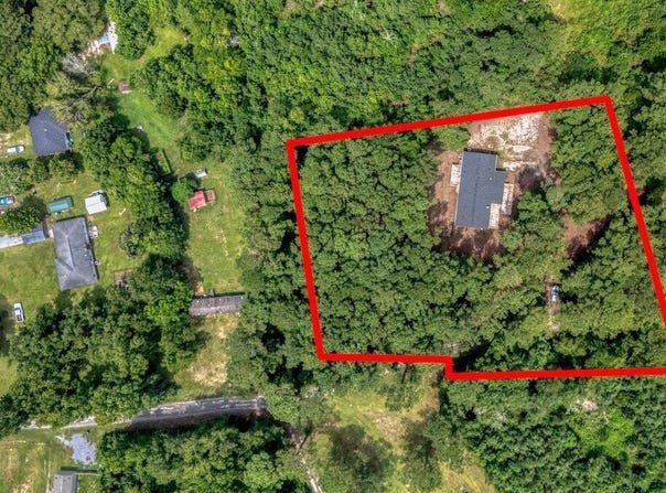 728 Huskie Lane, Saint Stephen, SC 29479