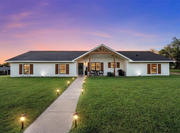2222 Pilgrim Lane, Lorena, TX 76655