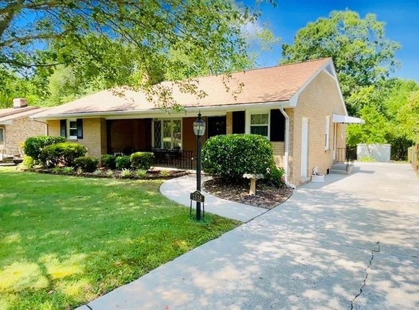 1518 Sherwood Drive, Burlington, NC 27215