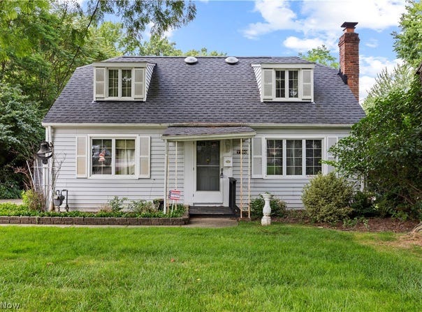 7790 Lewis Road, Olmsted Falls, OH 44138
