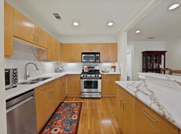 5055 Addison Circle, Addison, TX 75001