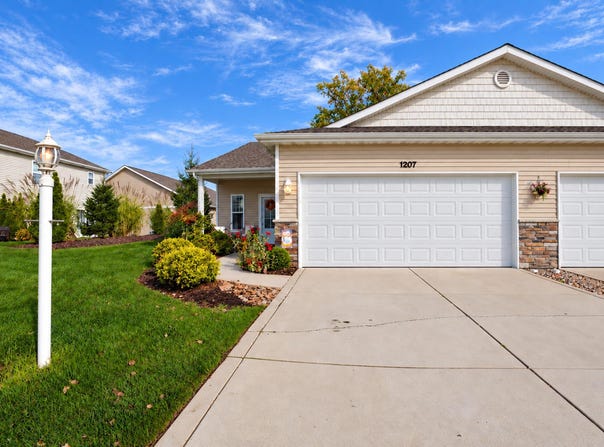 1207 Tower Lane, Porter, IN 46304
